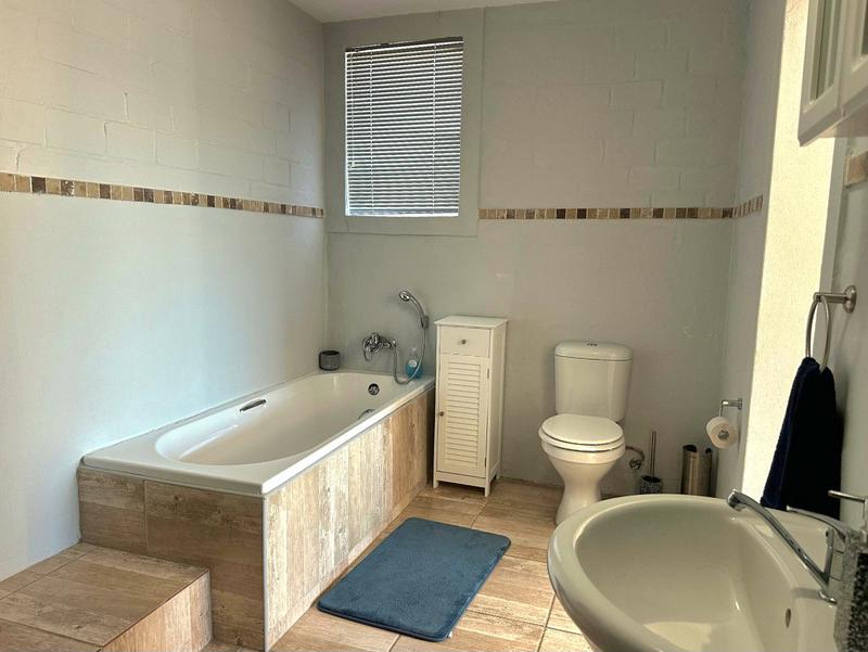 4 Bedroom Property for Sale in Da Gama Bay Western Cape